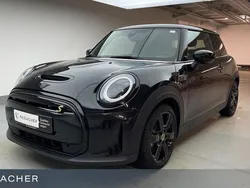 Midnight black metallic Gebraucht 2022 Mini Cooper SE Classic Kleinwagen | 17.990 € (Fairer Preis)