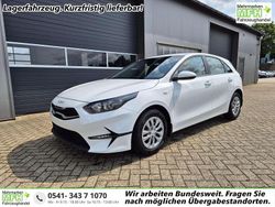 Deluxeweiß metallic Neu 2025 Kia Ceed Vision Kleinwagen | 23.590 € (Fairer Preis)