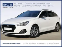 Weiß Gebraucht 2018 Hyundai i30 Style Limousine | 15.333 € (Etwas zu teuer)