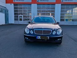 Blau Gebraucht 2005 Mercedes E350 Limousine | 5.499 € (Fairer Preis)