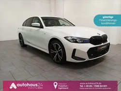 Weiß Gebraucht 2024 BMW 330e M Sport Limousine | 42.470 € (Fairer Preis)