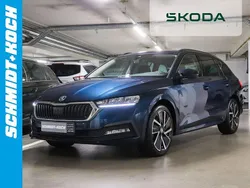 Blau Gebraucht 2023 Skoda Octavia Clever Kombi | 23.480 € (Guter Preis)