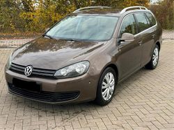 Braun Gebraucht 2012 VW Golf VI Highline Kombi | 4.390 € (Superpreis)