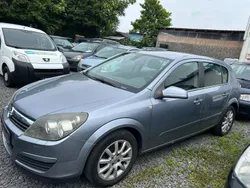 Silber Gebraucht 2004 Opel Astra Elegance Limousine | 2.950 € (Fairer Preis)