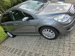 Grau Gebraucht 2008 Mercedes B200 Van / Kleinbus | 5.950 € (Fairer Preis)