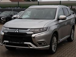 Silber Gebraucht 2019 Mitsubishi Outlander P-HEV Edition SUV | 17.990 € (Superpreis)