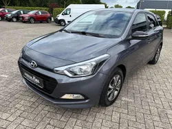 Star dust Gebraucht 2018 Hyundai i20 Passion Kleinwagen | 10.990 € (Etwas zu teuer)