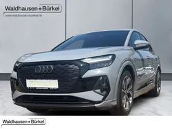 Grau Gebraucht 2022 Audi Q4 Sportback e-tron S-Line SUV | 31.290 € (Etwas zu teuer)