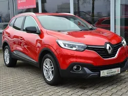 Rouge flamme Gebraucht 2016 Renault Kadjar Bose Edition SUV | 15.490 € (Etwas zu teuer)