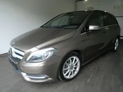 Braun Gebraucht 2013 Mercedes B220 Van / Kleinbus | 9.000 € (Guter Preis)