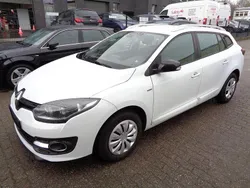 Weiß Gebraucht 2016 Renault Mégane GrandTour LIMITED Kombi | 4.990 € (Fairer Preis)