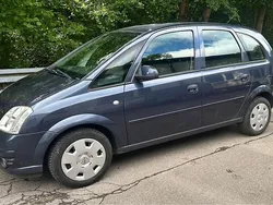Grau Gebraucht 2006 Opel Meriva Van / Kleinbus | 1.800 € (Fairer Preis)