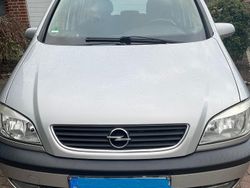 Silber Gebraucht 2002 Opel Zafira Van / Kleinbus | 1.000 € (Fairer Preis)