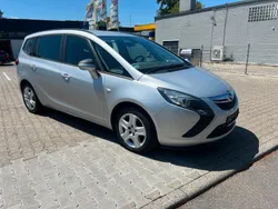 Grau Gebraucht 2012 Opel Zafira Tourer Van / Kleinbus | 5.957 € (Fairer Preis)