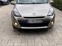Beige Gebraucht 2011 Renault Clio II Expression Limousine | 4.300 € (Fairer Preis)