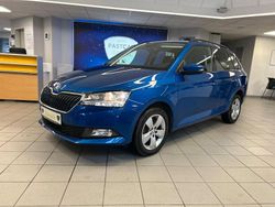 Blau Gebraucht 2022 Skoda Fabia Kombi | 16.900 € (Guter Preis)