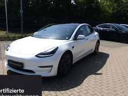 Weiß Gebraucht 2021 Tesla Model 3 Long Range Limousine | 30.700 € (Teuer)