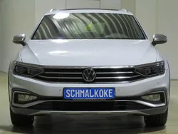 Glacier white (metallic) Gebraucht 2023 VW Passat Alltrack Kombi | 33.500 € (Fairer Preis)