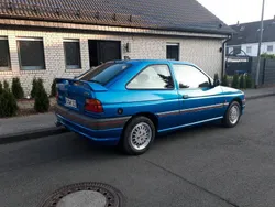 Blau Gebraucht 1991 Ford Escort RS Kleinwagen | 8.800 €