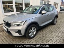 Silber Gebraucht 2022 Volvo XC40 SUV | 27.490 € (Fairer Preis)
