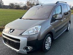 Grau Gebraucht 2008 Peugeot Partner Tepee Van / Kleinbus | 4.950 € (Teuer)