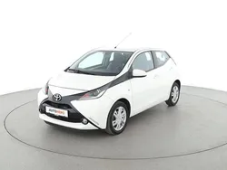 Weiß Gebraucht 2016 Toyota Aygo X-play Kleinwagen | 7.830 € (Fairer Preis)