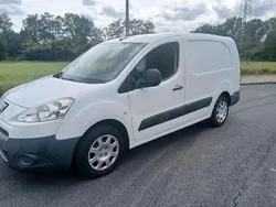 Weiß Gebraucht 2011 Peugeot Partner Van / Kleinbus | 3.999 € (Fairer Preis)
