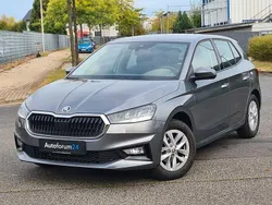 Grau Gebraucht 2024 Skoda Fabia Limousine | 16.499 € (Guter Preis)