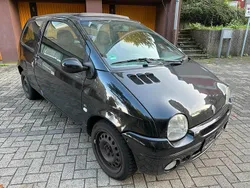Schwarz Gebraucht 2003 Renault Twingo Kleinwagen | 1.399 € (Fairer Preis)
