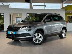 Grau Gebraucht 2021 Skoda Karoq Ambition SUV | 27.995 € (Fairer Preis)