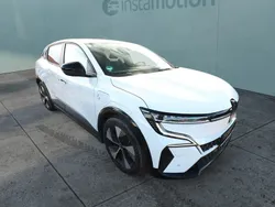 Weiß Gebraucht 2022 Renault Mégane Equilibre Limousine | 21.688 € (Fairer Preis)