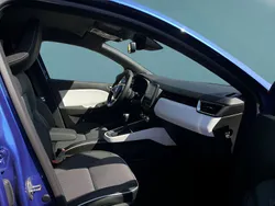 Blau Gebraucht 2023 Renault Clio V Kleinwagen | 18.499 € (Fairer Preis)