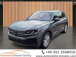 Grau Gebraucht 2024 VW Touareg Elegance SUV | 55.880 € (Guter Preis)
