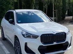 Weiß Gebraucht 2023 BMW iX1 M Sport SUV | 45.000 € (Etwas zu teuer)