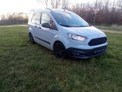Grau Gebraucht 2018 Ford Tourneo Courier Trend Van / Kleinbus | 7.600 € (Superpreis)