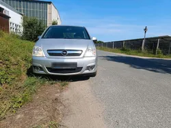 Grau Gebraucht 2006 Opel Meriva Van / Kleinbus | 1.400 € (Guter Preis)