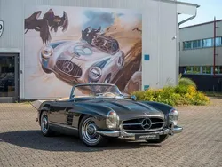 Grau Gebraucht 1961 Mercedes SL300 Cabrio | 1.279.000 €