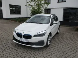 Alpinweiss iii Gebraucht 2018 BMW 225 Active Tourer Advantage Van / Kleinbus | 15.900 € (Fairer Preis)