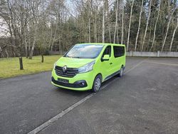Grün Gebraucht 2015 Renault Trafic Van | 10.500 € (Etwas zu teuer)