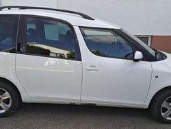 Weiß Gebraucht 2014 Skoda Roomster Ambition Van / Kleinbus | 3.500 € (Superpreis)