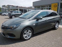 Grau Gebraucht 2020 Opel Astra Elegance Kombi | 16.290 € (Etwas zu teuer)