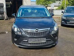 Schwarz Gebraucht 2016 Opel Zafira Tourer Innovation Van / Kleinbus | 6.500 € (Fairer Preis)