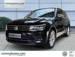 Deep black perleffekt (metallic) Gebraucht 2019 VW Tiguan Allspace Highline SUV | 27.490 € (Guter Preis)