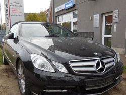 Schwarz Gebraucht 2011 Mercedes E200 Avantgarde Cabrio | 16.490 € (Fairer Preis)