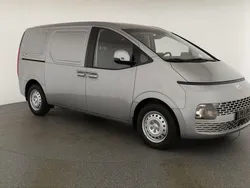 Shimmering silver metallic Neu 2024 Hyundai Staria Trend Van | 34.584 €