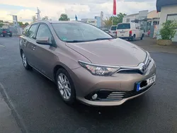 Beige Gebraucht 2016 Toyota Auris Touring Sports Kombi | 6.500 € (Guter Preis)
