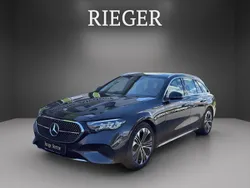 Grau Gebraucht 2024 Mercedes E200 Avantgarde Limousine | 45.590 € (Guter Preis)