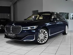 Blau Gebraucht 2019 BMW 745 Limousine | 58.900 €