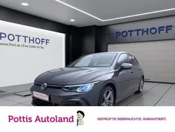 Grau Gebraucht 2022 VW Golf VIII R-line Limousine | 23.977 € (Fairer Preis)