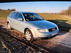 Blau Gebraucht 2002 Audi A4 Kombi | 1.300 € (Guter Preis)